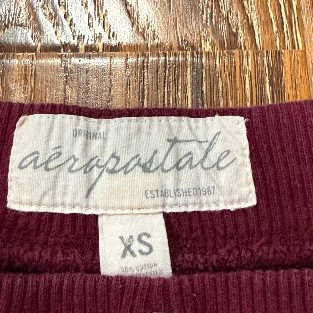 Y2K Aeropostale Womens XS Burgundy Cropped Sweatpants Back Logo Joggers Maroon
